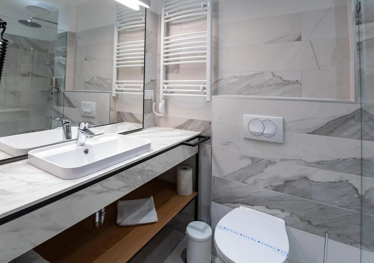 Noir Hotel Szeged 4*,