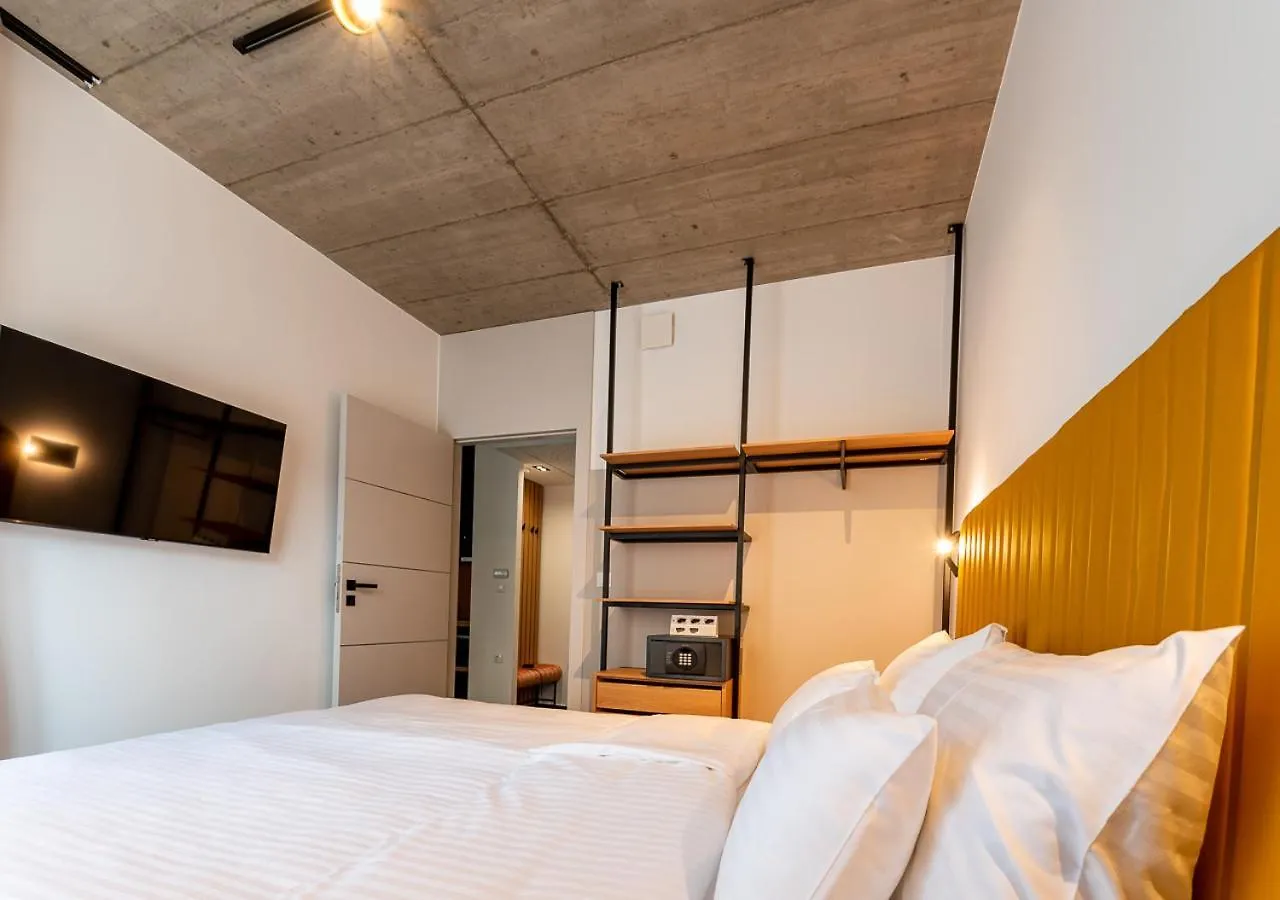 Noir Hotel 塞格德 公寓式酒店